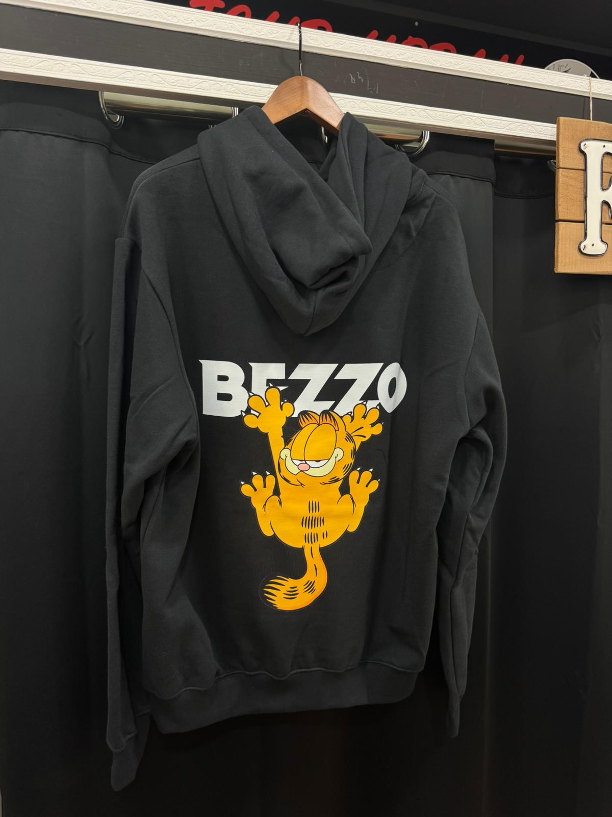 SUDADERA BEZZO X GARFIELD